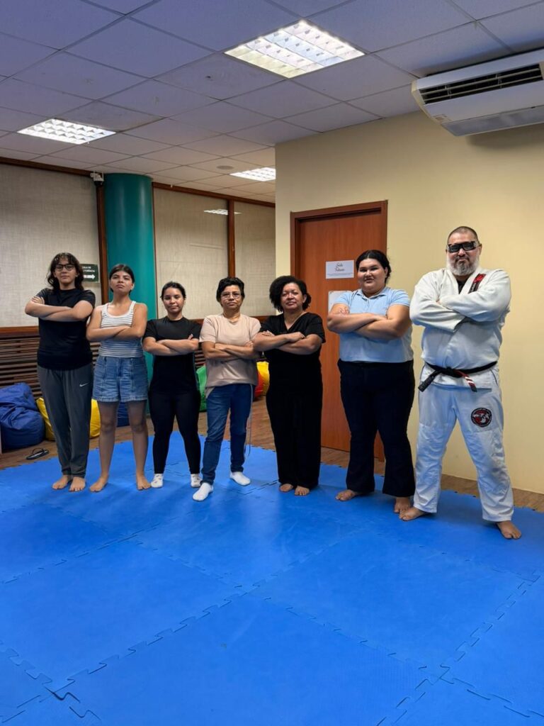 Curso de Defesa Pessoal promove segurança e autoconfiança na Escola Superior de Ciências da Saúde da UEA